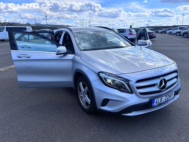 Mercedes GLA